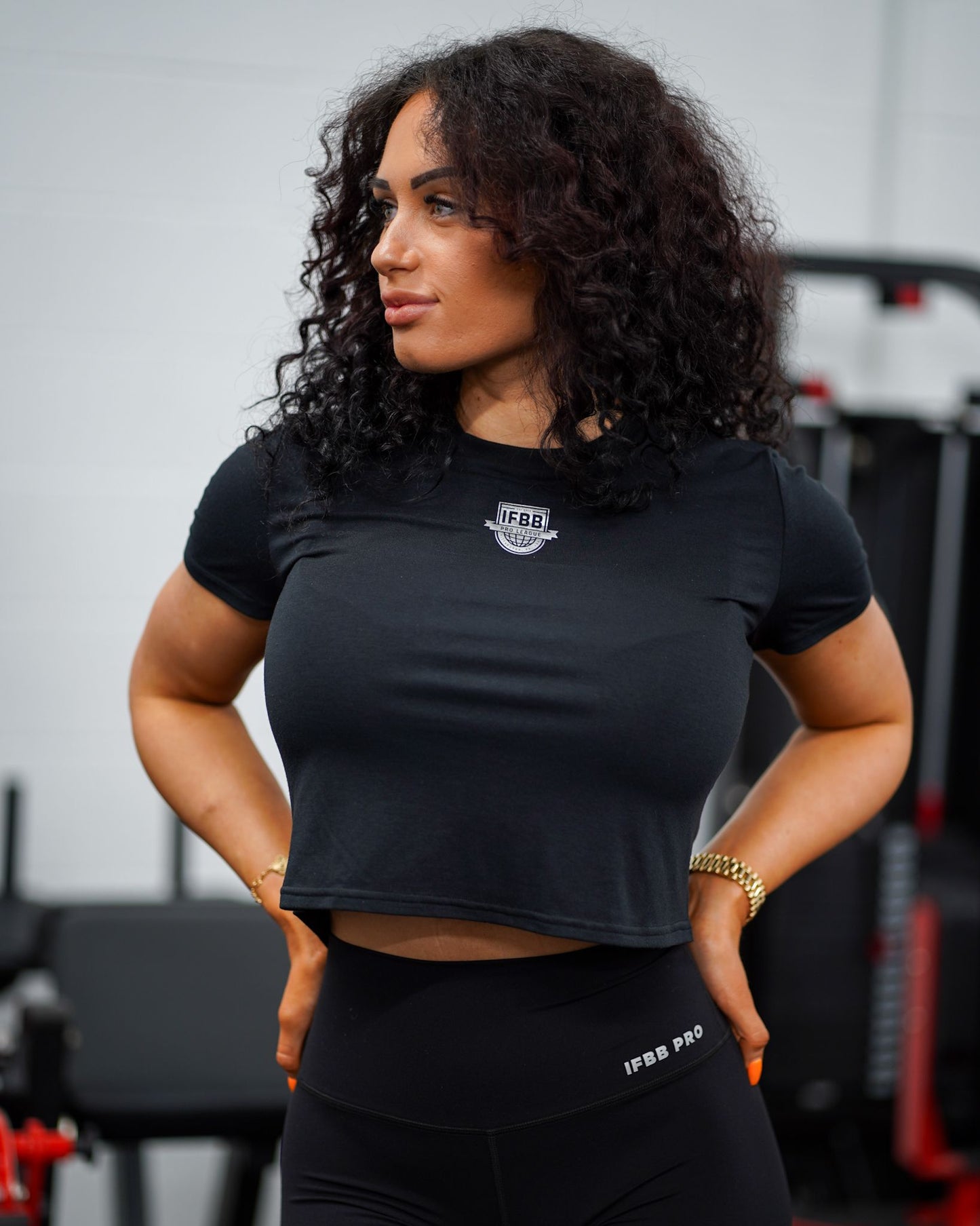 CROPPED T-SHIRT
